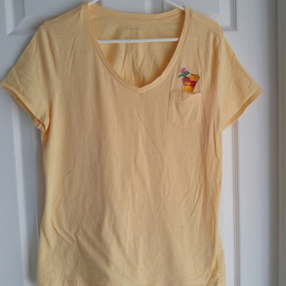 Winnie the Pooh Pocket t-shirt